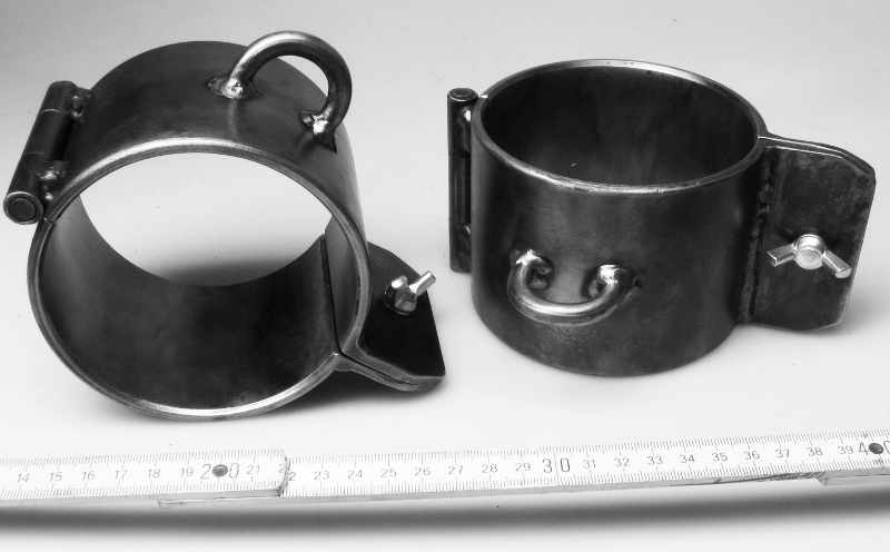 Extra breite Stahl-Fußfesseln